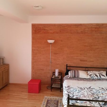 Risto'S Apartment Скоп'є Екстер'єр фото